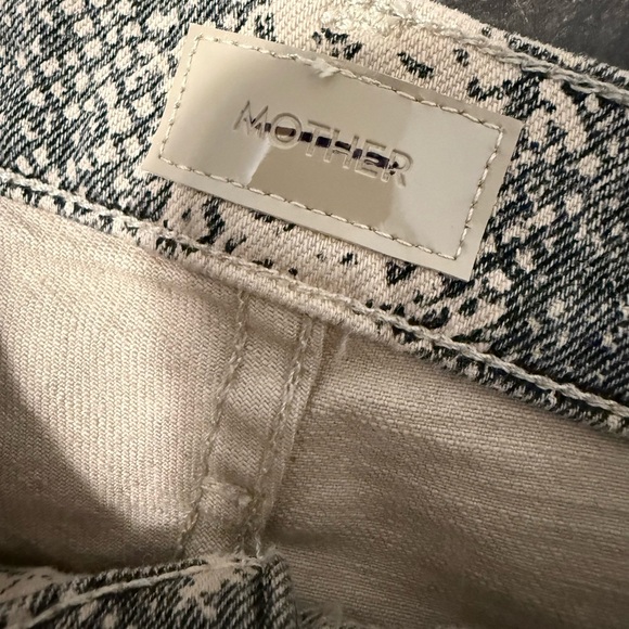 MOTHER The Hustler Flood Boa Babe Snake Print Jeans Size 26 NWT - Picture 9 of 13